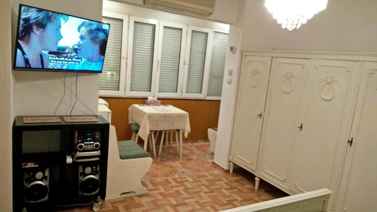 One Bedroom Apartment French Embassy Bukarest Kültér fotó