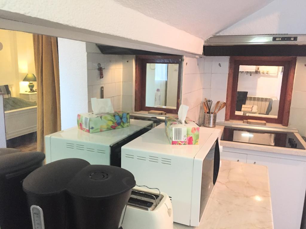 One Bedroom Apartment French Embassy Bukarest Kültér fotó